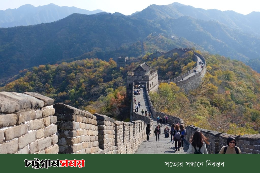 ৩ বছর পর পর্যটকদের জন্য দুয়ার খুলল চীন