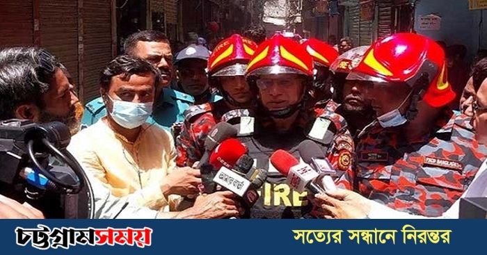 চকবাজারে সিরামিক গোডাউনের আগুন নিয়ন্ত্রণে