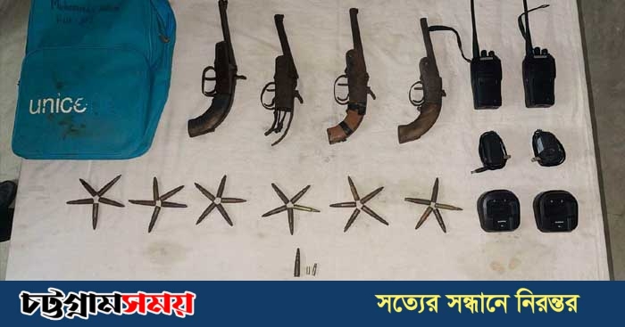 রোহিঙ্গা ক্যাম্প থেকে অস্ত্রসহ ‘আরসা কমান্ডার’ গ্রেপ্তার