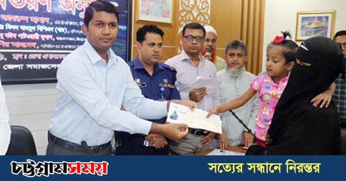 জটিল রোগে আক্রান্ত ২৮৩ জন পেলেন প্রধানমন্ত্রীর অনুদান