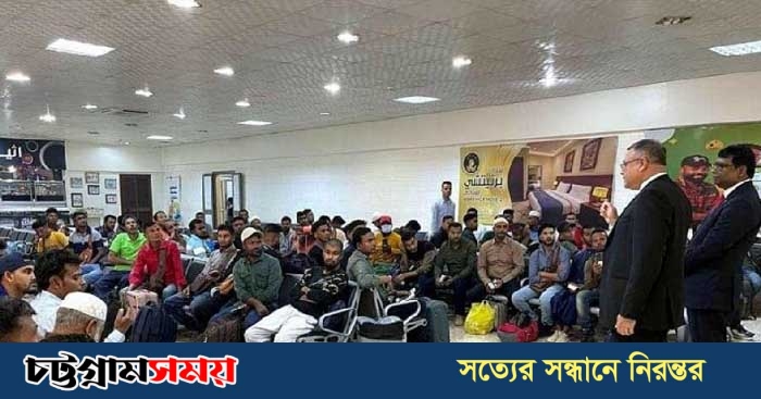 লিবিয়ায় আটকে পড়া ১৫১ বাংলাদেশি দেশে ফিরলেন