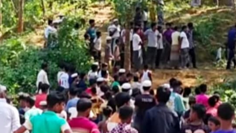 বান্দরবানের ঘুমধুম ইউনিয়নে রোহিঙ্গা ব্যক্তির ঝুলন্ত লাশ উদ্ধার বান্দরবানের ঘুমধুম ইউনিয়নে রোহিঙ্গা ব্যক্তির ঝুলন্ত লাশ উদ্ধার