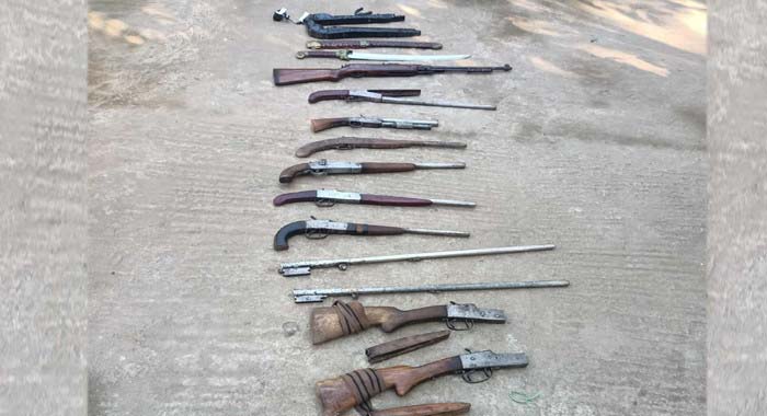 রাউজানে র‌্যাবের অভিযানে অস্ত্রসহ ২ জন আটক