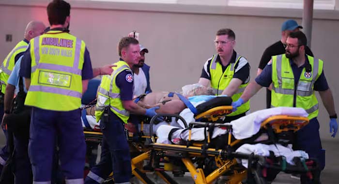 অস্ট্রেলিয়ার সিডনিতে সমুদ্র সৈকতে হামলায় নিহত অন্তত ১০